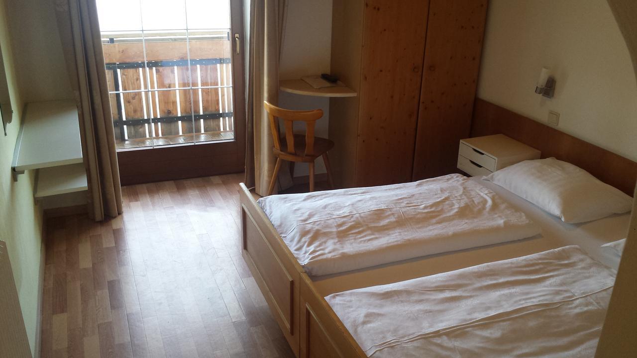 Pension Schoenblick Campo di Trens Room photo
